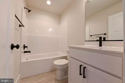 Entry Way - 3519 Cedar Dr, Edgewater, MD 21037 photo 10 of 10