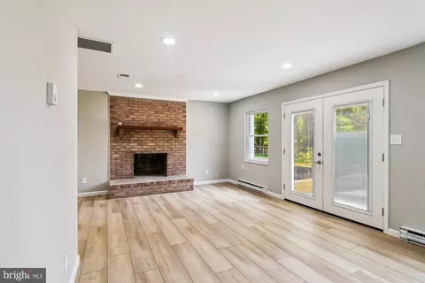 Living - 1776 Chesapeake Pl, Pasadena, MD 21122 photo 5 of 5