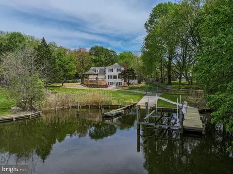 View/Area - 1776 Chesapeake Pl, Pasadena, MD 21122 photo 2 of 3