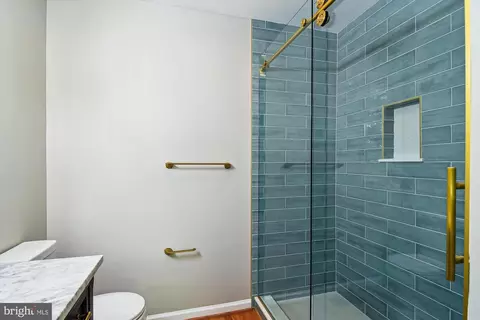 Bath - 1776 Chesapeake Pl, Pasadena, MD 21122 photo 3 of 6