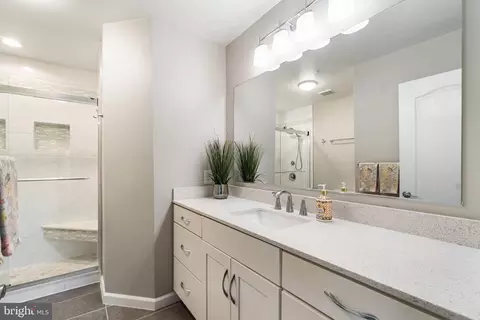Bath - 756 Pine Valley Dr, Arnold, MD 21012 photo 3 of 3
