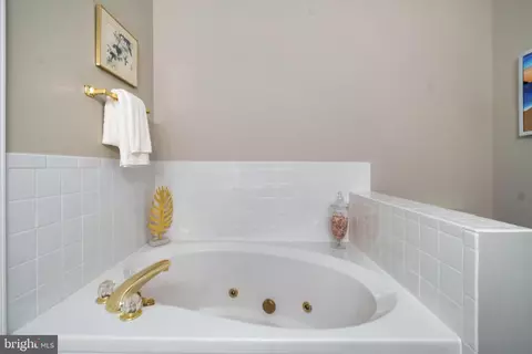 Bath - 756 Pine Valley Dr, Arnold, MD 21012 photo 2 of 3