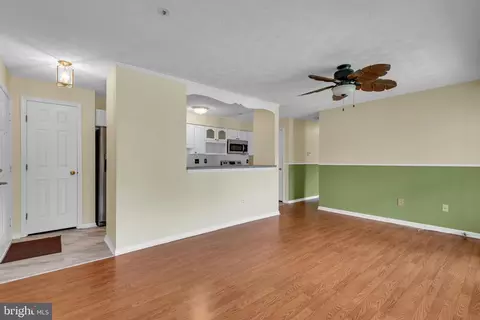 657 Deering Rd #3E, Pasadena, MD 21122 photo 7