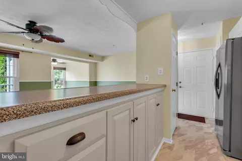 657 Deering Rd #3E, Pasadena, MD 21122 photo 4