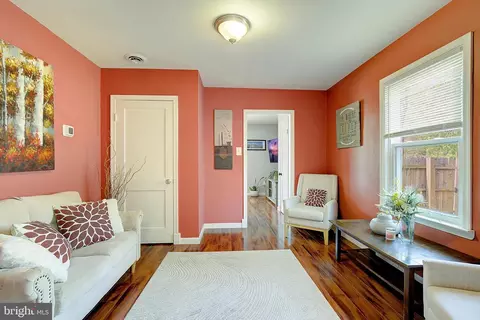 582 6th St, Pasadena, MD 21122 photo 5
