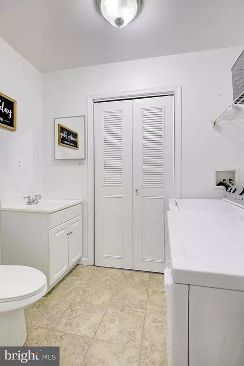 582 6th St, Pasadena, MD 21122 photo 23