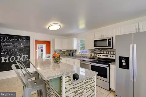 582 6th St, Pasadena, MD 21122 photo 10