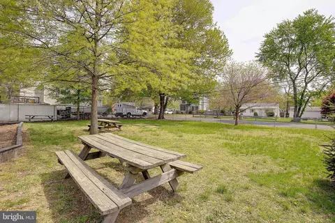 582 6th St, Pasadena, MD 21122 photo 39