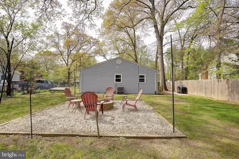 582 6th St, Pasadena, MD 21122 photo 33