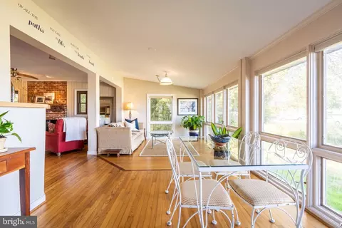 Exterior - 3734 1st Ave, Edgewater, MD 21037 photo 5 of 16