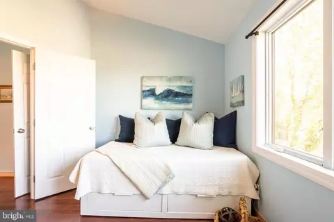 Bedroom - 3734 1st Ave, Edgewater, MD 21037 photo 7 of 7