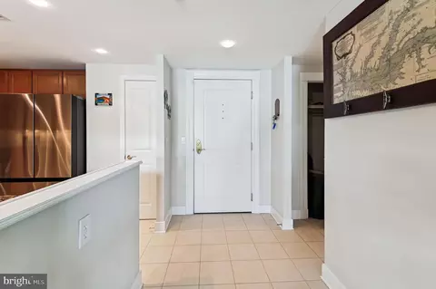 Entry Way - 5 Park Pl #507, Annapolis, MD 21401 photo 1 of 7