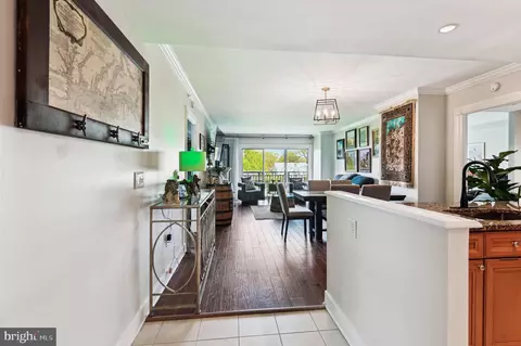 Entry Way - 5 Park Pl #507, Annapolis, MD 21401 photo 2 of 7