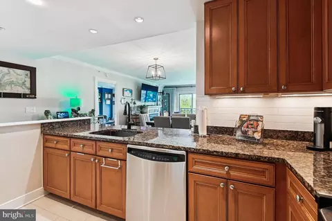 Kitchen - 5 Park Pl #507, Annapolis, MD 21401 photo 3 of 6