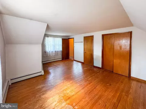 Bedroom - 4564 Mountain Rd, Pasadena, MD 21122 photo 3 of 5
