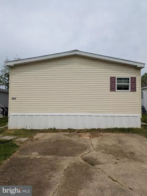 312 Berts Dr, Lothian, MD 20711 photo 3