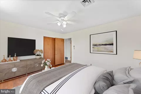 Bedroom - 4801 Avery Rd, Shady Side, MD 20764 photo 4 of 4
