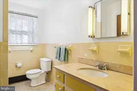 Bath - 4801 Avery Rd, Shady Side, MD 20764 photo 1 of 1