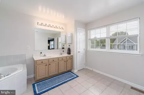 Bath - 7815 Outing Ave, Pasadena, MD 21122 photo 3 of 3