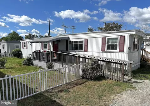 8049 Veterans Hwy #TRLR 52, Millersville, MD 21108