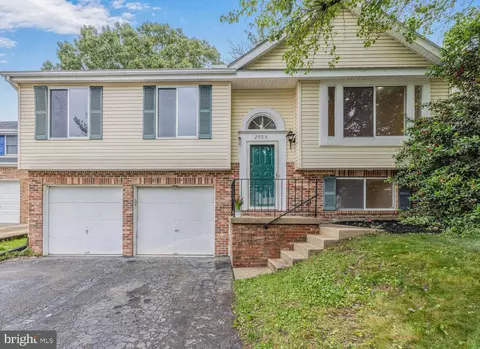 2909 Golden Fleece Dr, Pasadena, MD 21122