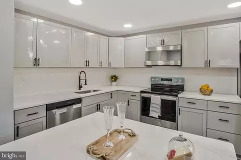 3610 Chadwick Ct, Pasadena, MD 21122 photo 8