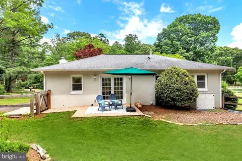 955 Hilltop Rd, Arnold, MD 21012 photo 4