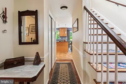 Entry Way - 2104 Harbor Dr, Annapolis, MD 21409 photo 3 of 3