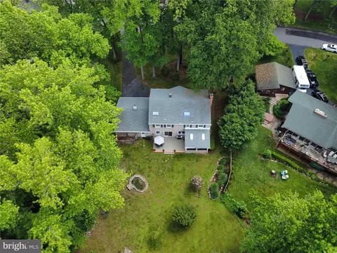 View/Area - 2104 Harbor Dr, Annapolis, MD 21409 photo 1 of 5