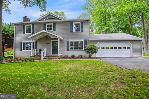 Exterior - 2104 Harbor Dr, Annapolis, MD 21409 photo 7 of 24
