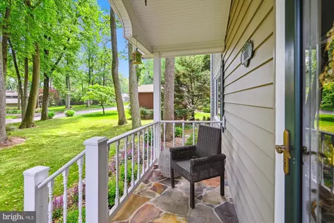 Exterior - 2104 Harbor Dr, Annapolis, MD 21409 photo 15 of 24