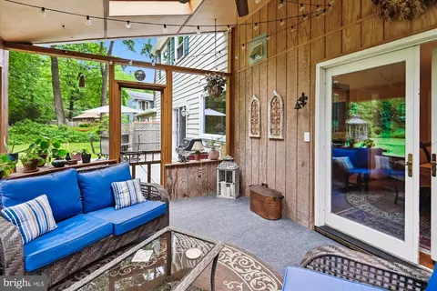 Exterior - 2104 Harbor Dr, Annapolis, MD 21409 photo 13 of 24
