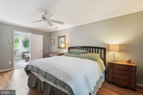 Bedroom - 2104 Harbor Dr, Annapolis, MD 21409 photo 2 of 11