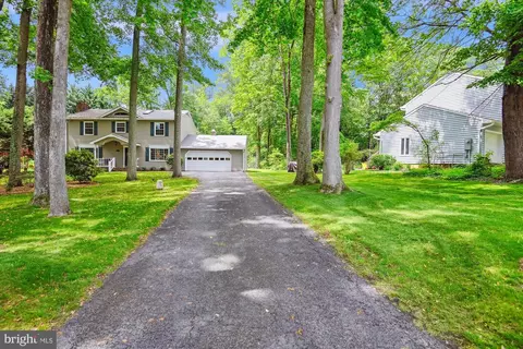 Exterior - 2104 Harbor Dr, Annapolis, MD 21409 photo 6 of 24