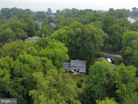 View/Area - 2104 Harbor Dr, Annapolis, MD 21409 photo 4 of 5