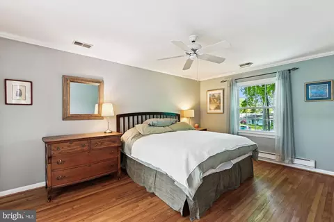 Bedroom - 2104 Harbor Dr, Annapolis, MD 21409 photo 1 of 11