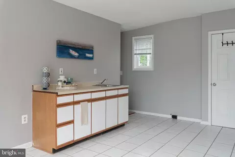 Entry Way - 735 Cottage Dr, Arnold, MD 21012 photo 6 of 6