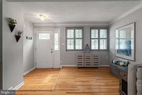 Entry Way - 735 Cottage Dr, Arnold, MD 21012 photo 2 of 6