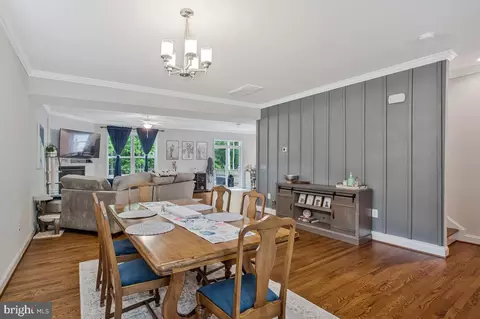 Dining - 1636 Chesapeake Ln, Edgewater, MD 21037 photo 2 of 2