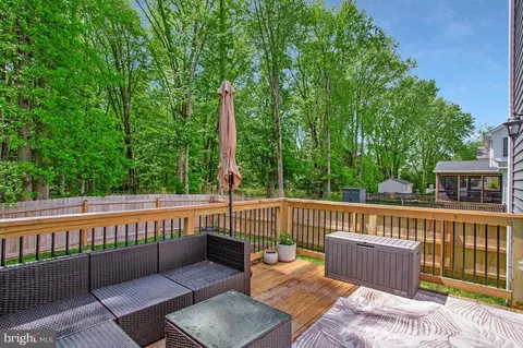 Exterior - 1636 Chesapeake Ln, Edgewater, MD 21037 photo 6 of 11