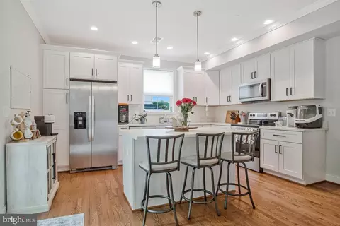Kitchen - 1636 Chesapeake Ln, Edgewater, MD 21037 photo 1 of 4