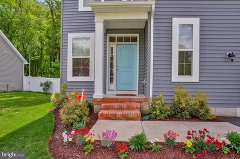 Exterior - 1636 Chesapeake Ln, Edgewater, MD 21037 photo 3 of 11
