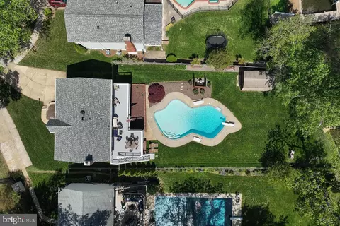 View/Area - 857 Spriggs Ct, Arnold, MD 21012 photo 5 of 7