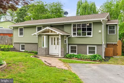 1099 Skyway Dr, Annapolis, MD 21409