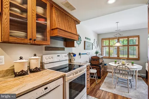 Kitchen - 1915 Topanga, Crofton, MD 21114 photo 2 of 2