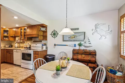 Dining - 1915 Topanga, Crofton, MD 21114 photo 1 of 1