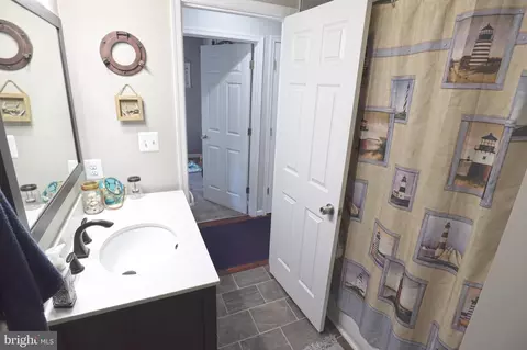 Bath - 221 Arundel Rd, Pasadena, MD 21122 photo 2 of 4