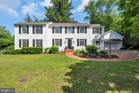302 Maple Ln, Severna Park, MD 21146
