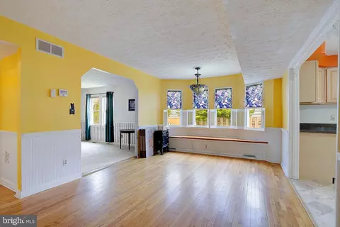 Living - 807 Riverside Dr, Pasadena, MD 21122 photo 4 of 5