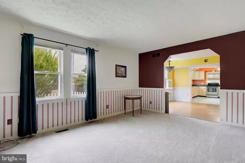 Living - 807 Riverside Dr, Pasadena, MD 21122 photo 1 of 5